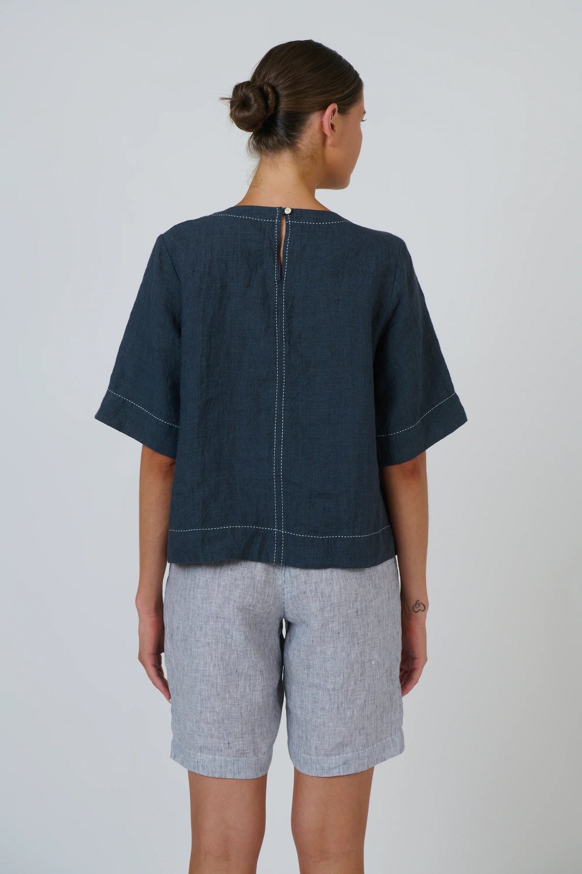 Naturals | Linen Top | Gunsmoke