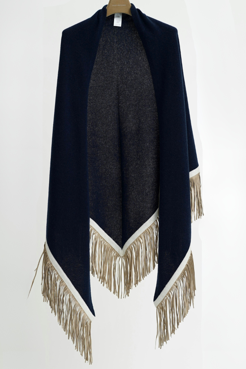 Herzen's Angelegenheit | Triangle Scarf | Marino Superwhite