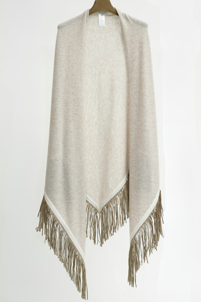 Herzen's Angelegenheit | Triangle Scarf | Mushroom Superwhite