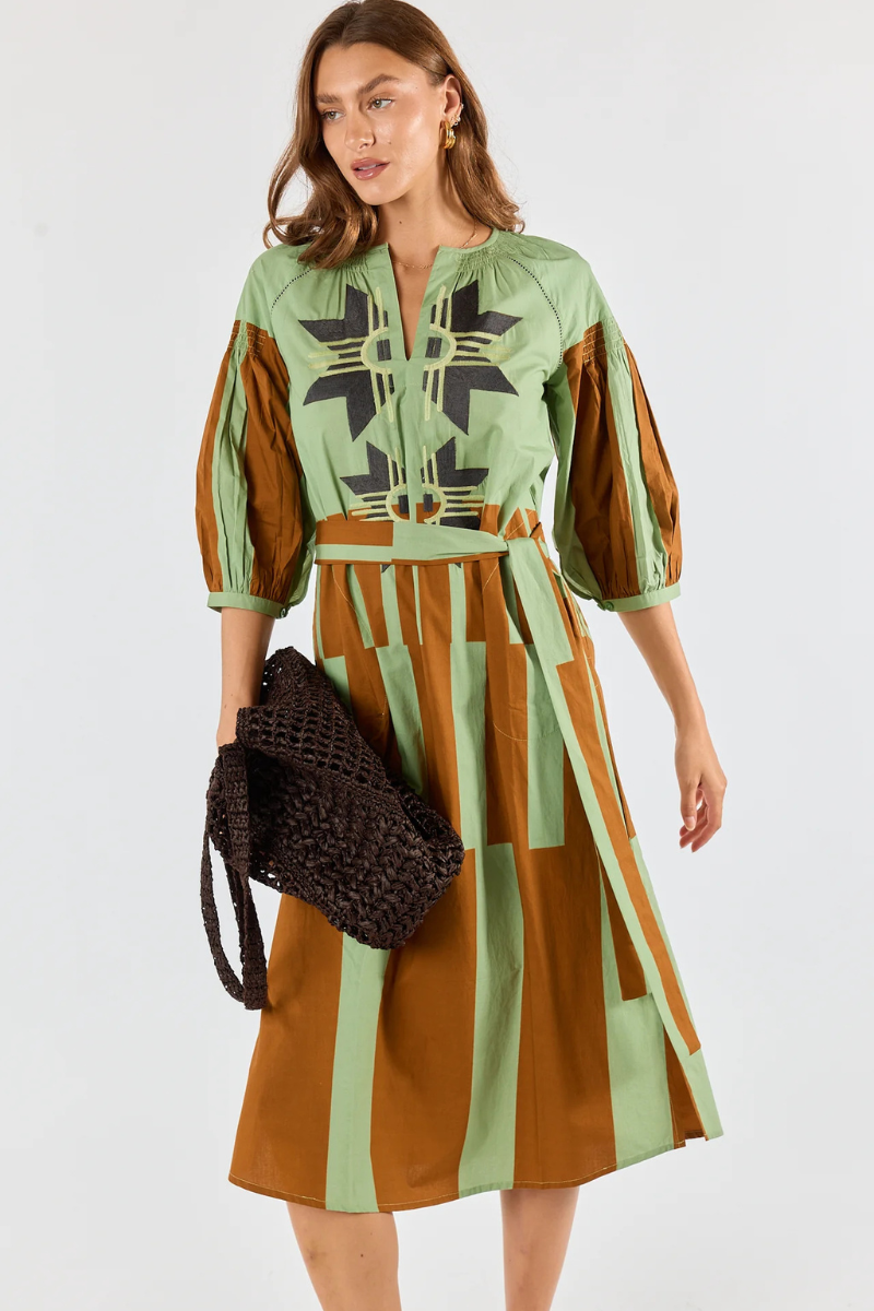 Itami | Cension Embroidered Kaftan | Khaki