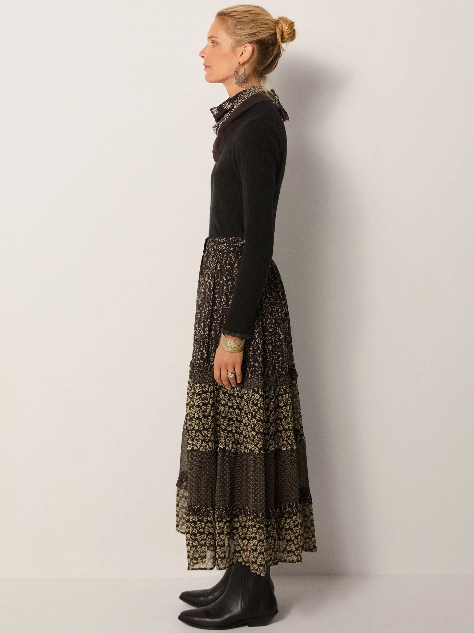 Maison Hotel | Vina Skirt | Payes Black