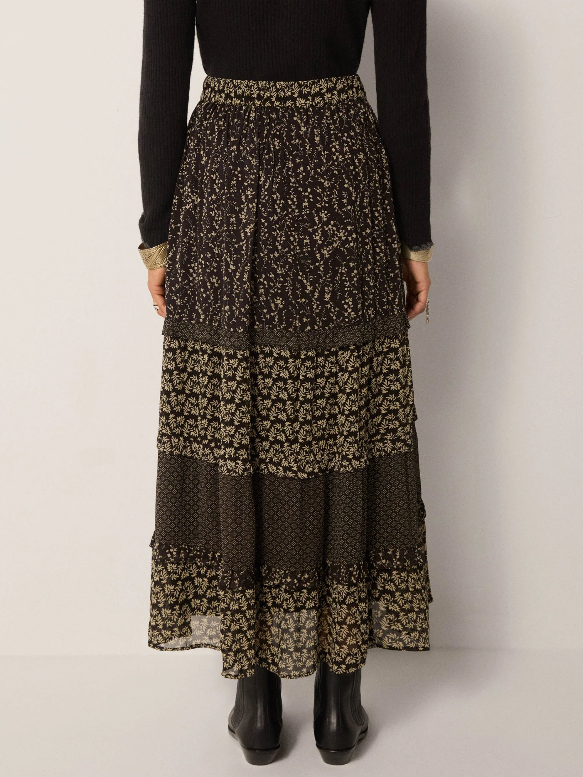 Maison Hotel | Vina Skirt | Payes Black