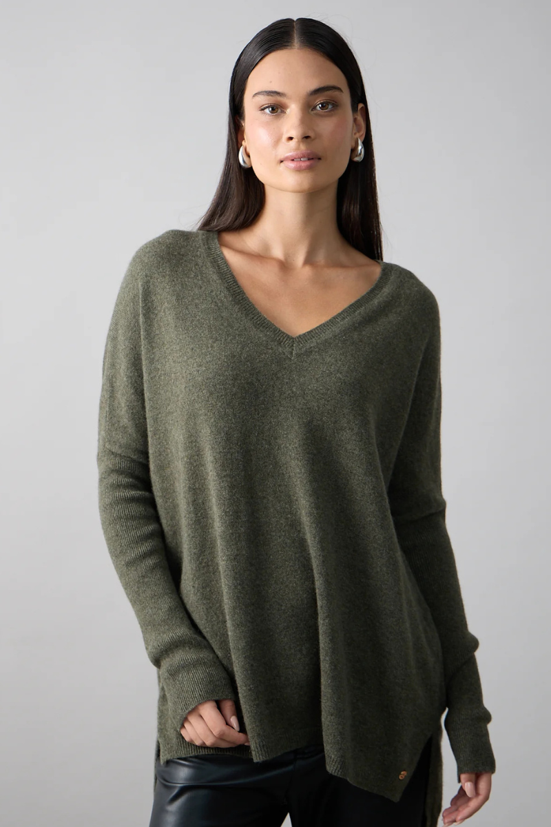 Mia Fratino | Boyfriend Vee Neck Jumper | Military