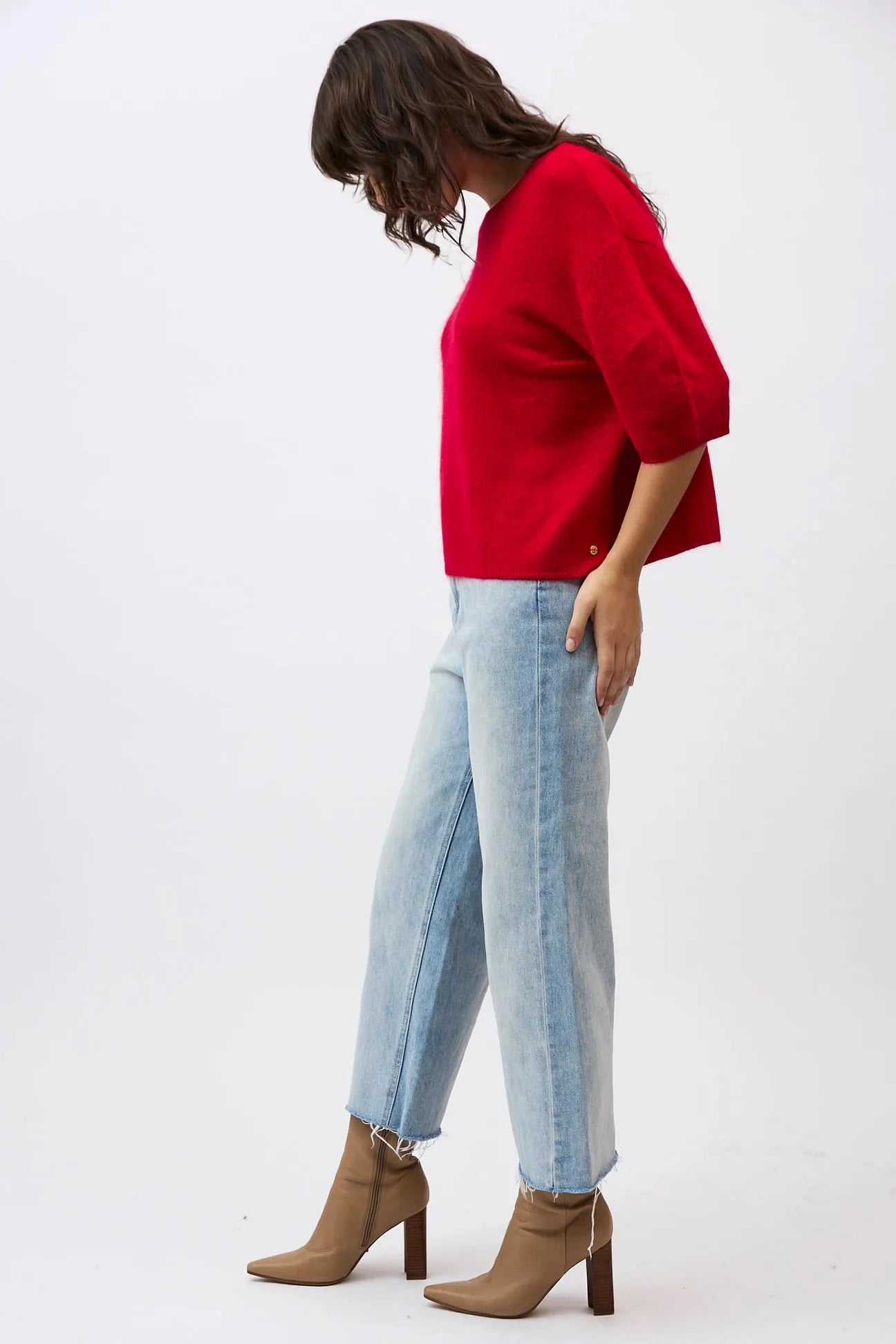 Mia Fratino | Eliza Tee | Scarlet