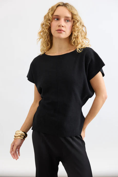 Mia Fratino | Vivenne Top | Onyx