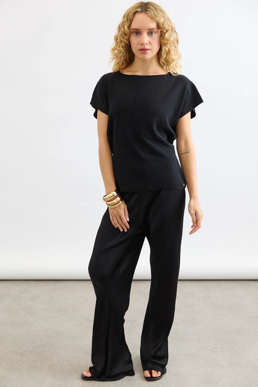 Mia Fratino | Vivenne Top | Onyx