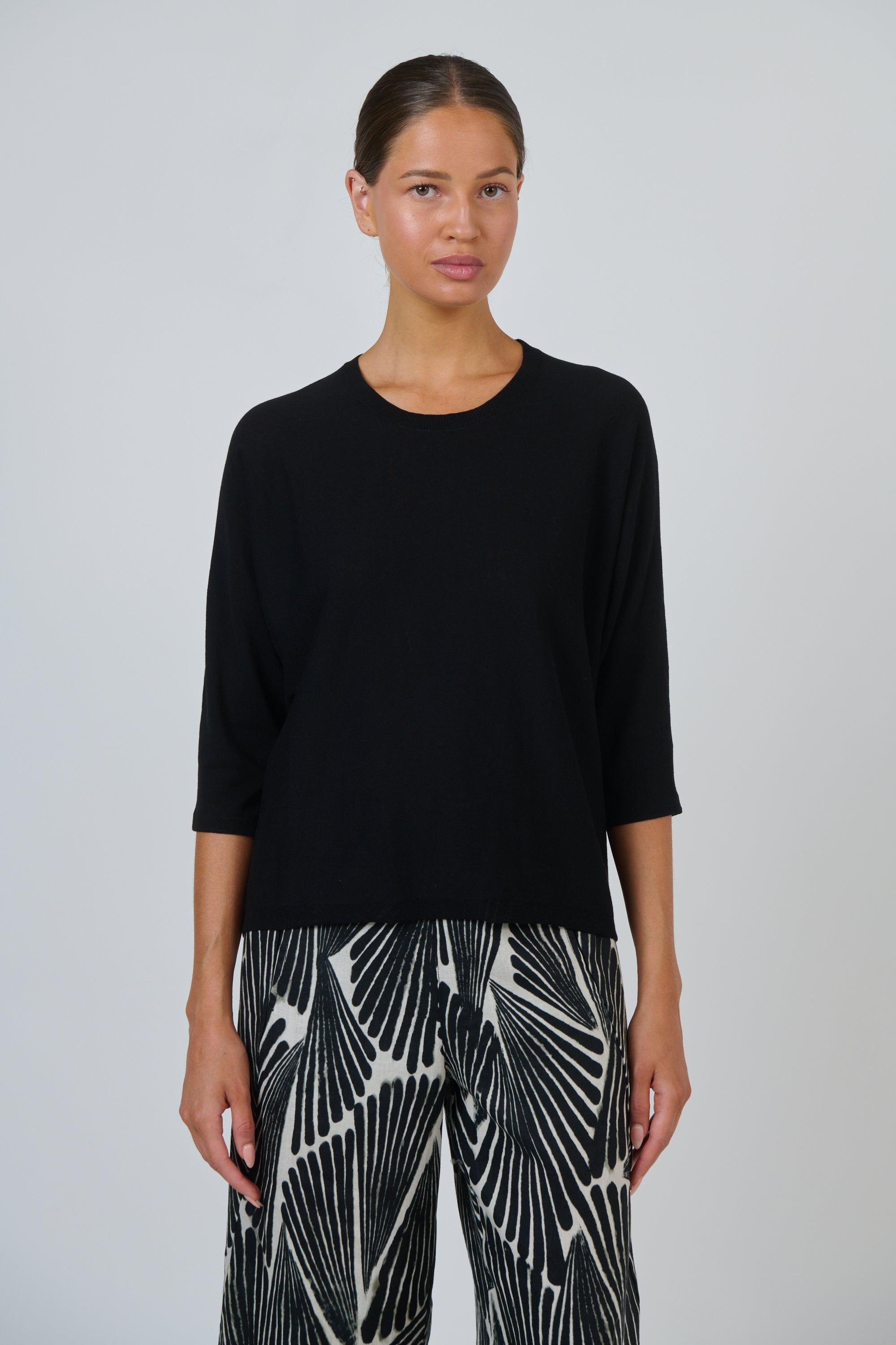 Naturals | 3/4 Sleeve Knit Top | Black
