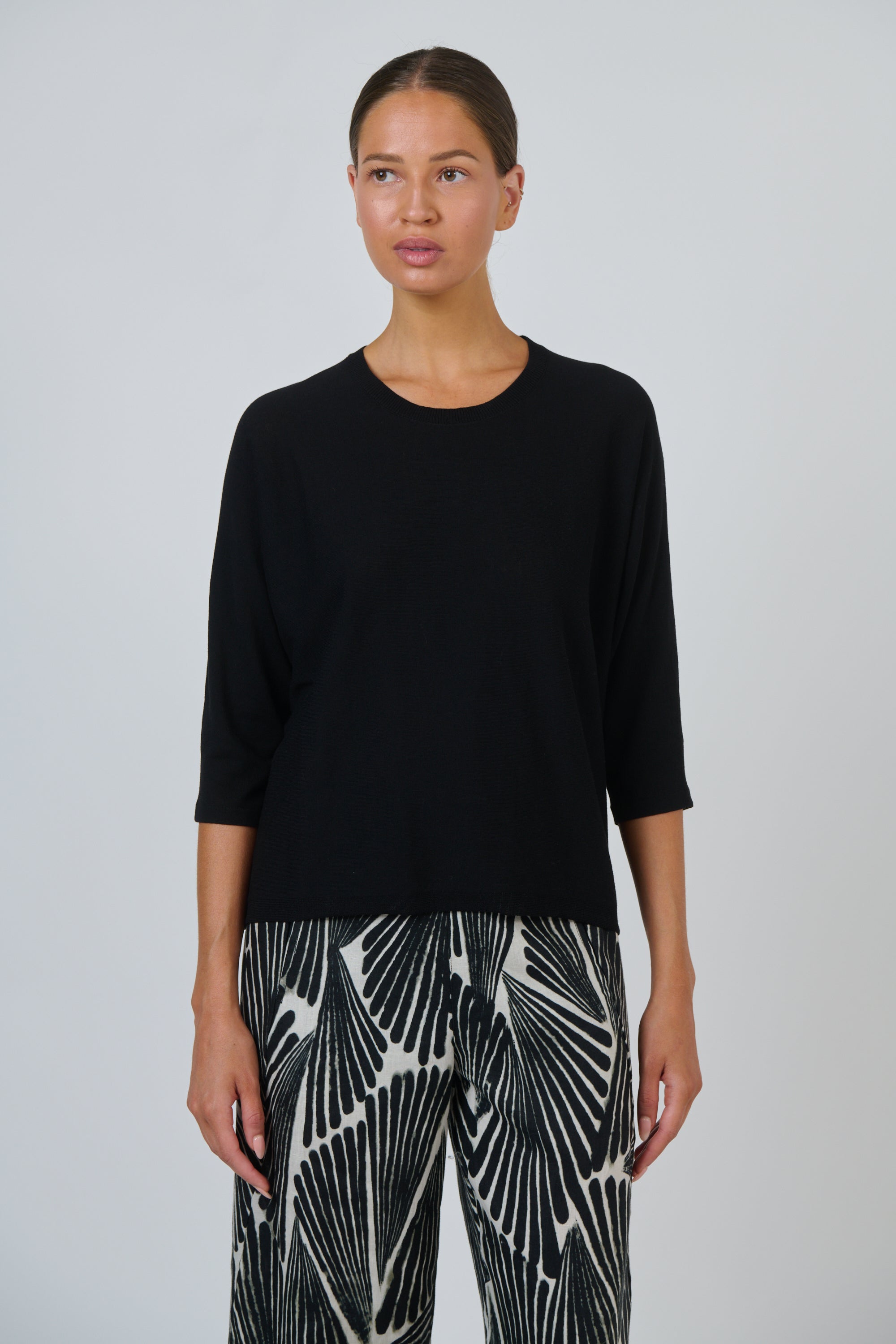 Naturals | 3/4 Sleeve Knit Top | Black