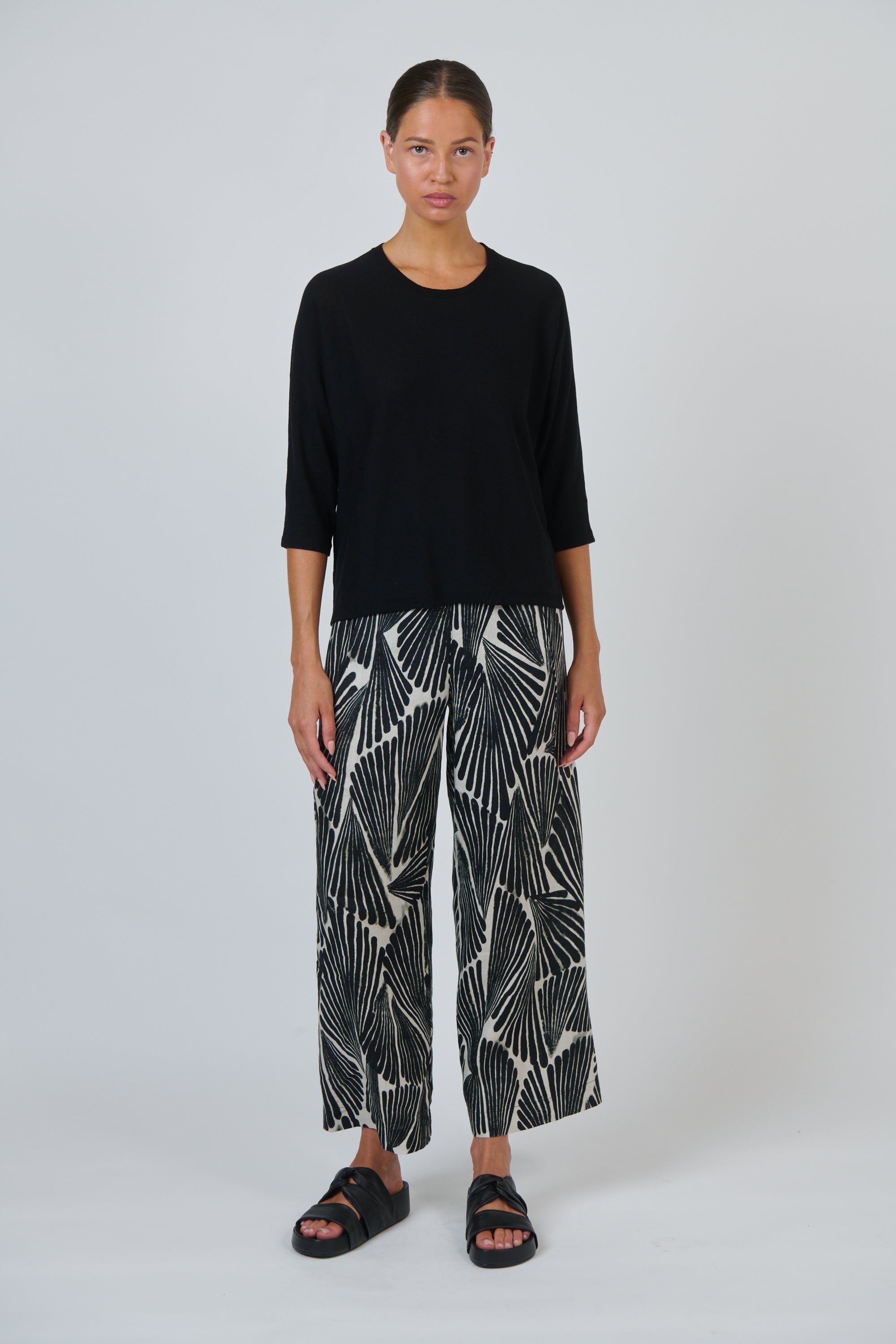 Naturals | 3/4 Sleeve Knit Top | Black