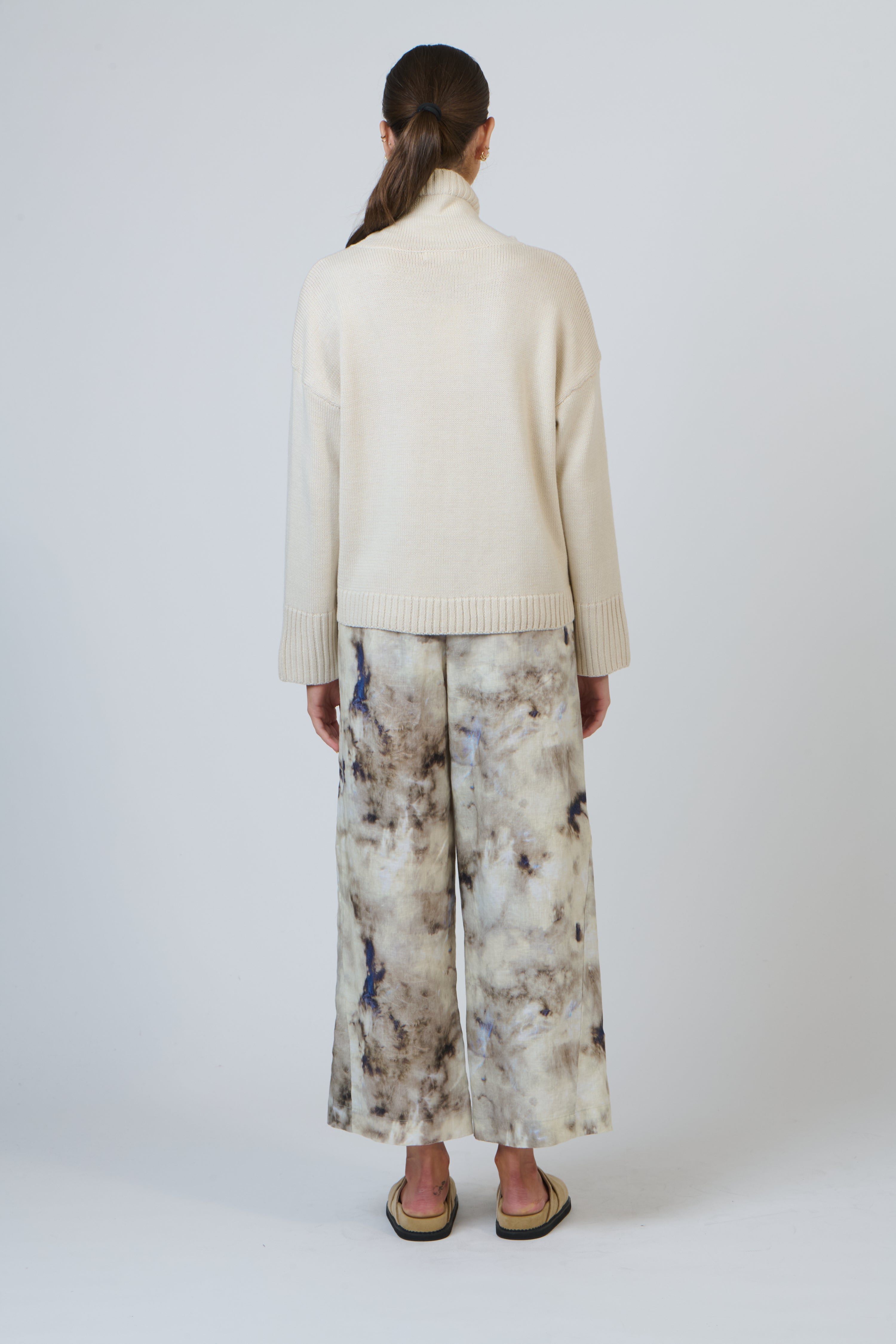 Naturals | Flat Front Pants with Internal Pocket | Emperador