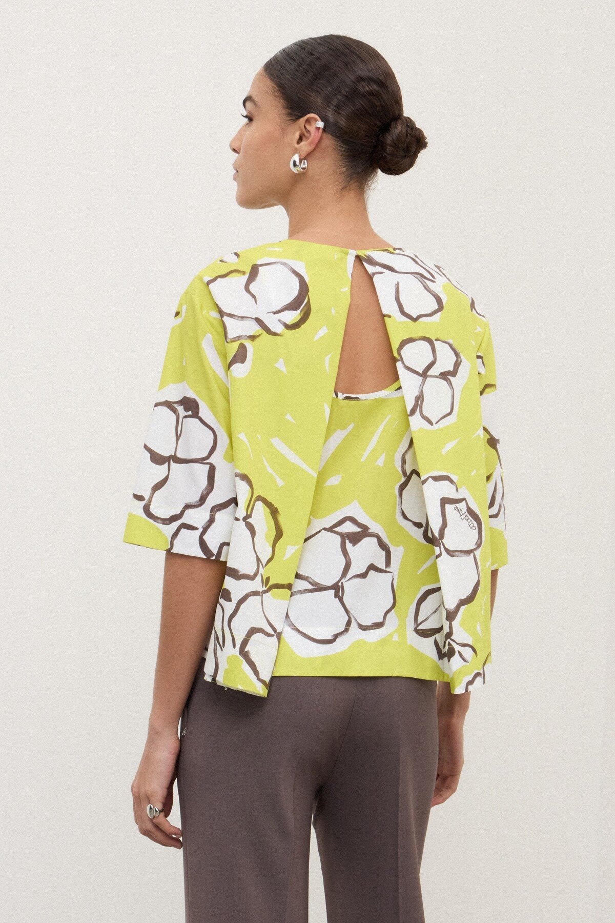 Ottod'Ame | Open Back Blouse | Lime Floral