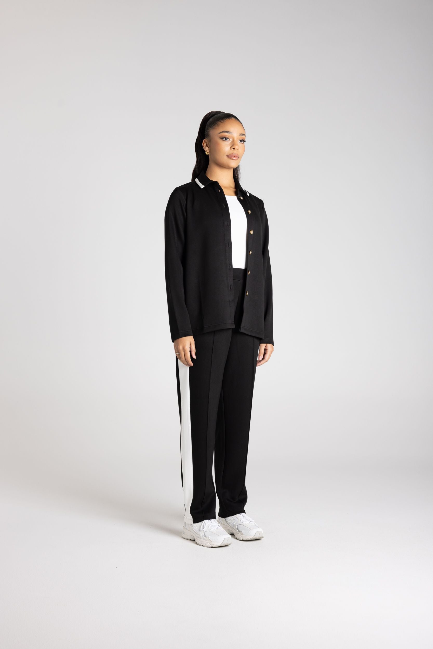 Two T's | Travel Shirt | Black/Ivory