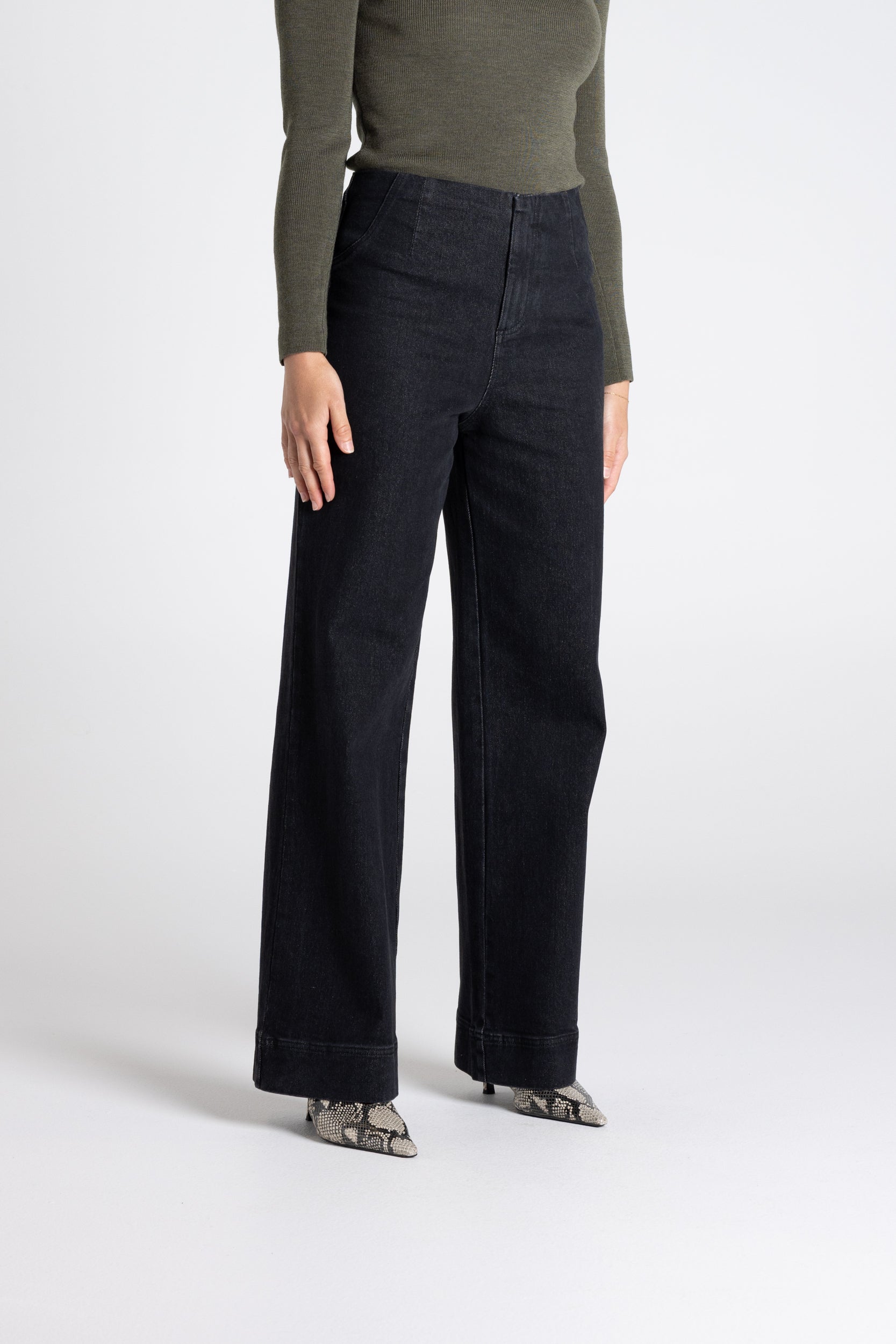 Two T's | Denim Boot Leg Jean | Black Denim