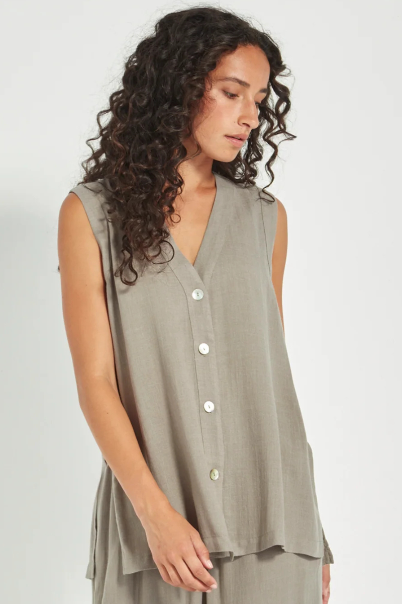Verge | Cayman Vest | Green Tea