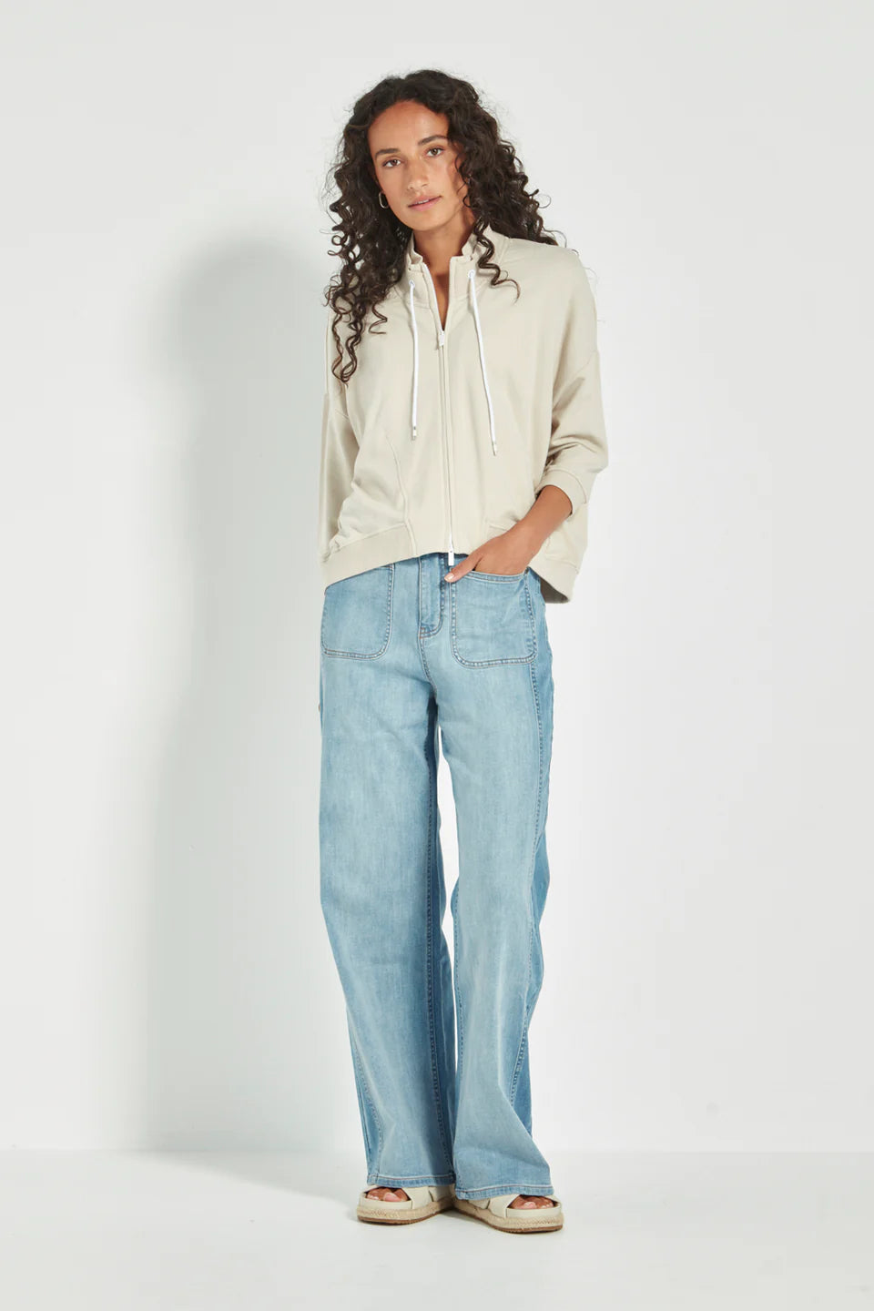 Verge | Downtown Jacket | Cashew