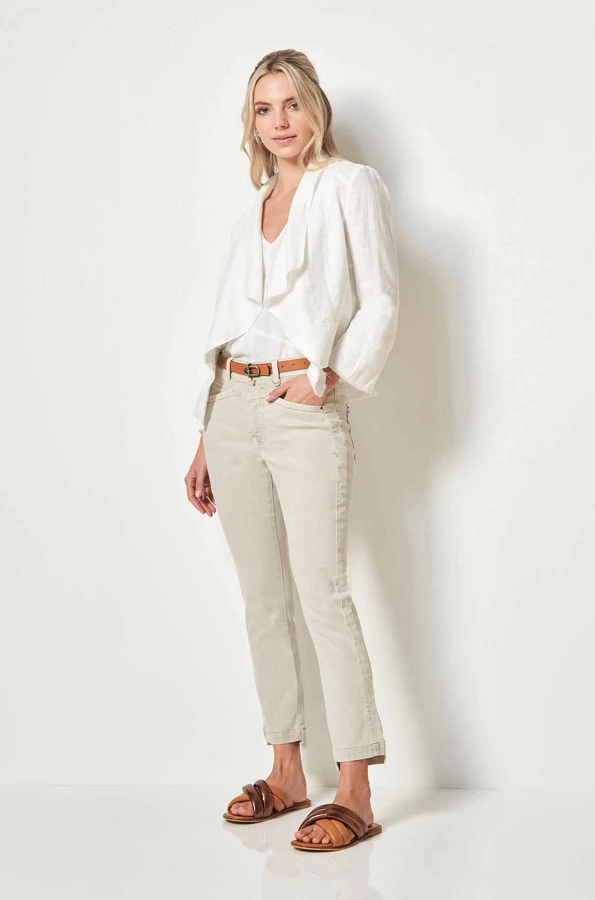 Verge | Proof Jacket | White