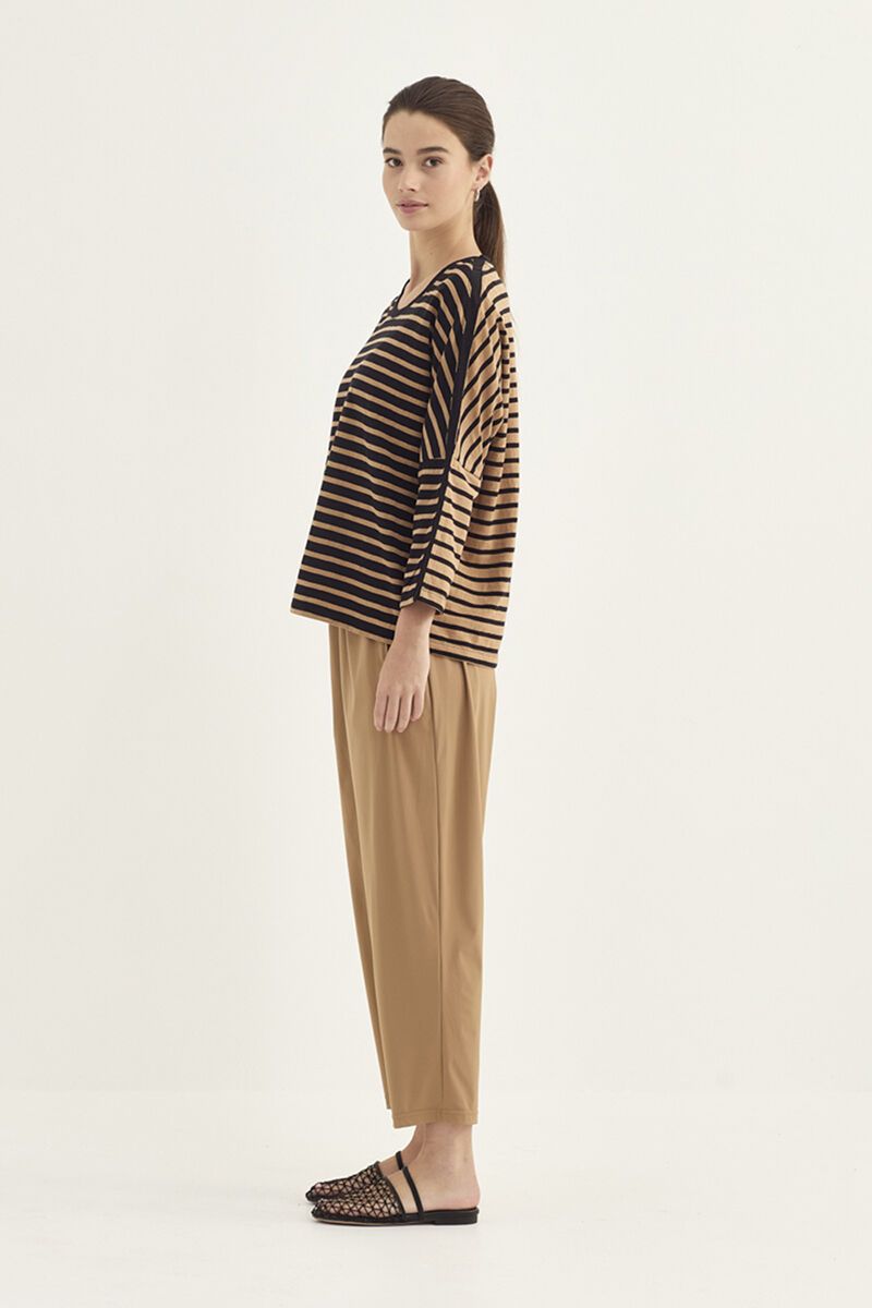 Verge | Scenic Stripe Top | Black/Caramel