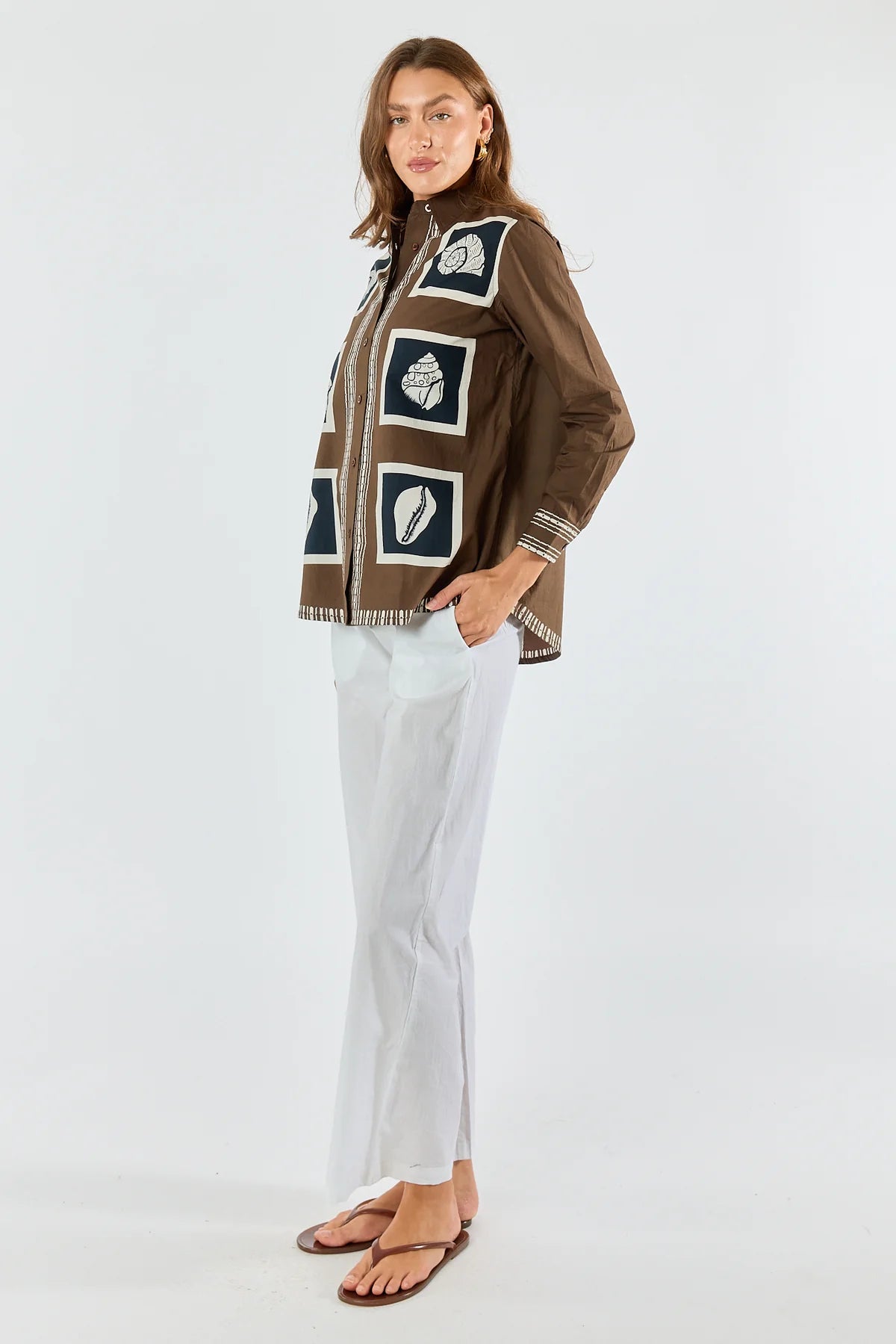 Itami | Seashell Printed Shirt | Brown