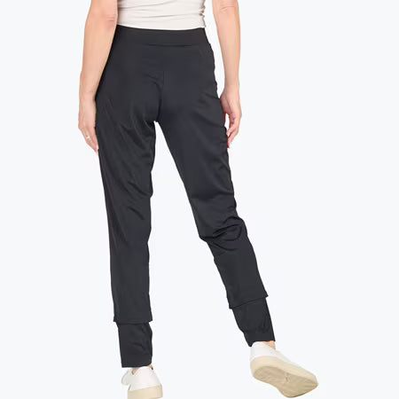 Two T's | Panelled Pant | Black